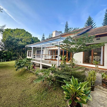 Villa Putih Le Cordon Bandung Dış mekan fotoğraf